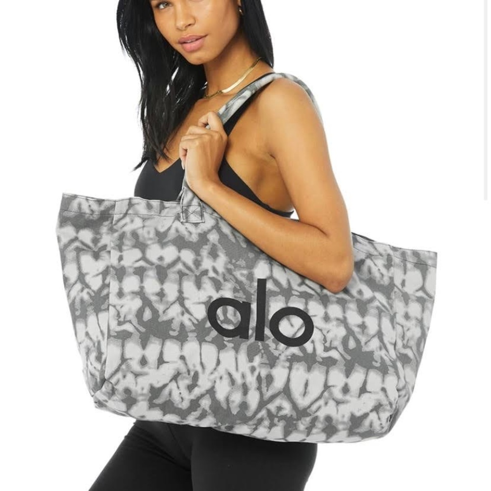ALO YOGA Canvas Tote